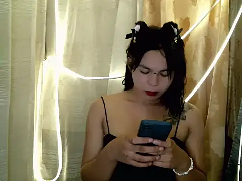 Snapshot of kera_metina chatting on June 18, 12:44 am kera metina online show from June 18, 12:44 am