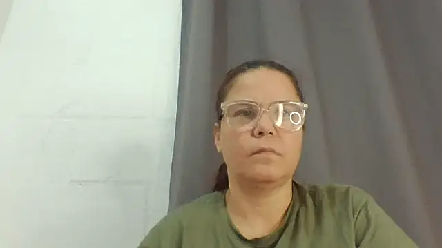 Snapshot of latinamaster chatting on October 22, 10:59 am latinamaster online show from October 22, 10:59 am