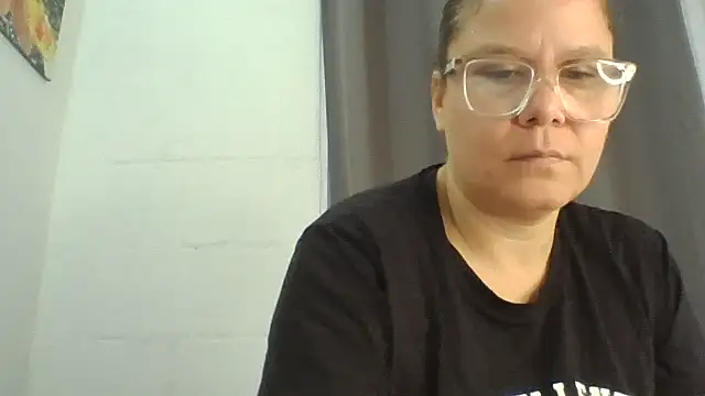 Snapshot of latinamaster chatting on October 24, 11:39 am latinamaster online show from October 24, 11:39 am