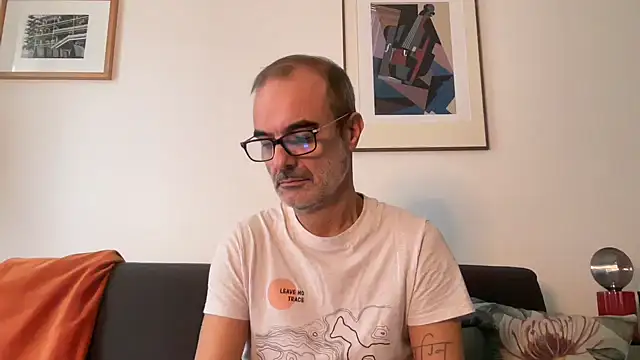 Snapshot of Milkywaymen chatting on November 7, 1:33 pm Milkywaymen online show from November 7, 1:33 pm