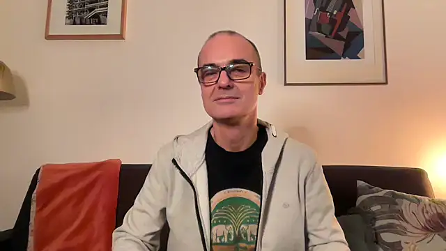 Snapshot of Milkywaymen chatting on November 24, 4:29 pm Milkywaymen online show from November 24, 4:29 pm