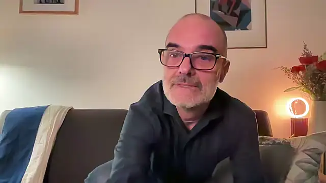 Milkywaymen online show from March 22, 7:50 pm