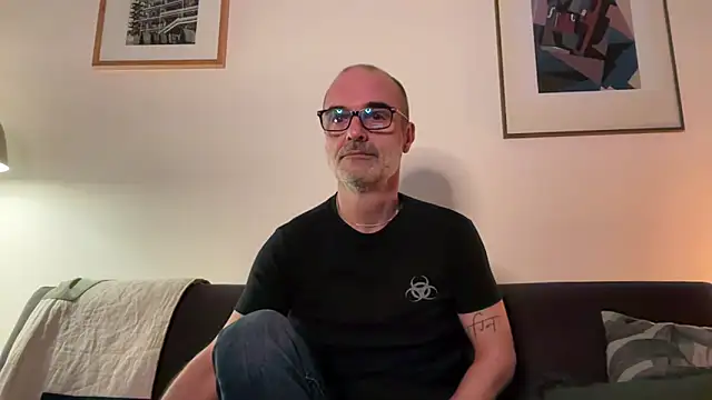 Milkywaymen online show from April 20, 6:20 pm