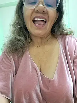 Vickysweeeettt online show from March 10, 1:43 am