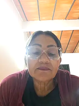 Vickysweeeettt online show from March 30, 3:18 am