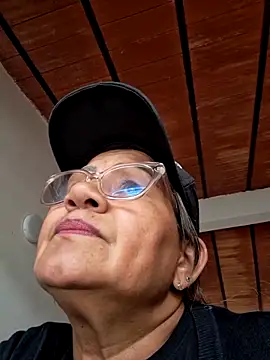 Vickysweeeettt online show from April 4, 4:48 pm