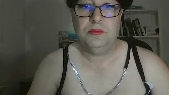 nataliacd online show from September 12, 2:17 pm