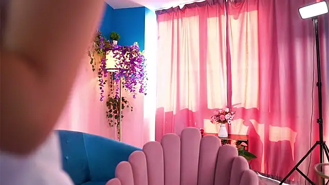 SaraMiretti online show from September 11, 7:08 am