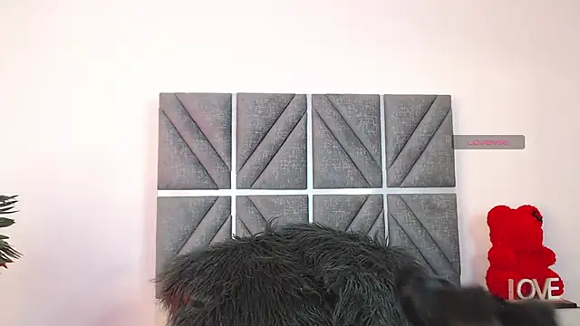 Snapshot of AlombraMorris chatting on October 25, 12:02 pm AlombraMorris online show from October 25, 12:02 pm