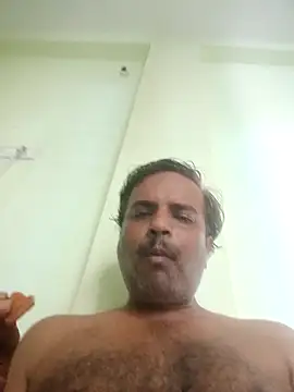 Snapshot of vardh033 chatting on September 15, 6:35 am vardh033 online show from September 15, 6:35 am