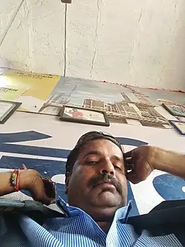 vardh033 online show from November 18, 8:41 am