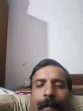 vardh033 online show from November 21, 6:17 pm