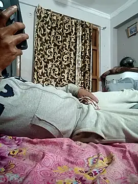 vardh033 online show from February 10, 3:05 pm