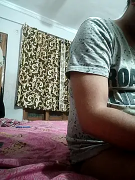 vardh033 online show from March 2, 6:58 am