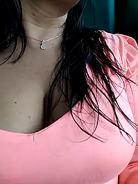 sexxx mia online show from September 25, 5:05 pm