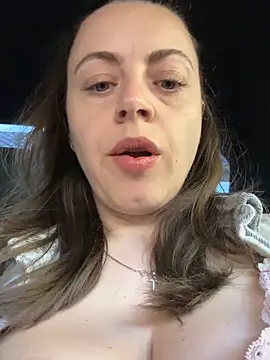 ladywithbigass online show from April 27, 5:05 am