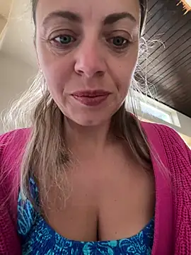 ladywithbigass online show from July 27, 4:08 am