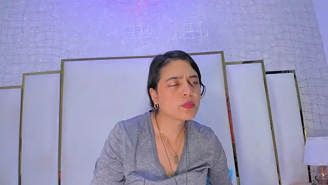 Snapshot of thalia888_ chatting on May 8, 7:08 pm thalia888 online show from May 8, 7:08 pm