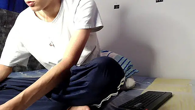 alexmark  online show from April 23, 5:04 pm