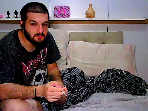 Snapshot of aMinshy chatting on October 12, 12:42 am aMinshy online show from October 12, 12:42 am