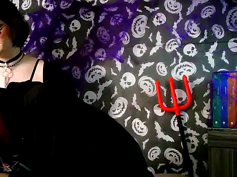 Snapshot of aMinshy chatting on October 31, 5:03 pm aMinshy online show from October 31, 5:03 pm