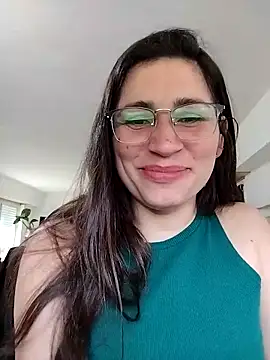 Snapshot of LolatuMiel chatting on September 16, 11:11 am LolatuMiel online show from September 16, 11:11 am