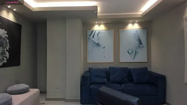 Snapshot of LeahNovac chatting on September 10, 11:10 am LeahNovac online show from September 10, 11:10 am