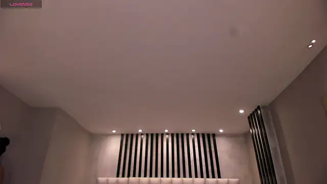 Snapshot of LeahNovac chatting on October 16, 11:22 am LeahNovac online show from October 16, 11:22 am