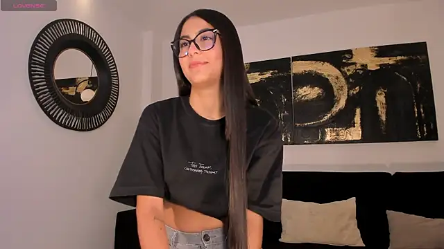 Snapshot of BonnyRose chatting on December 2, 7:53 pm BonnyRose online show from December 2, 7:53 pm