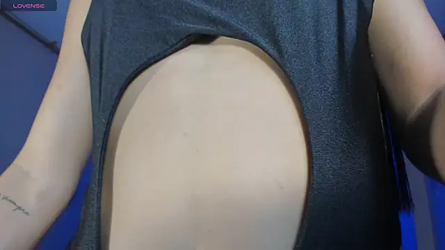 BonnyRose online show from April 6, 8:10 pm