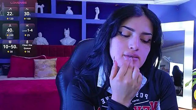 Snapshot of sari_belle chatting on October 24, 9:11 pm sari belle online show from October 24, 9:11 pm