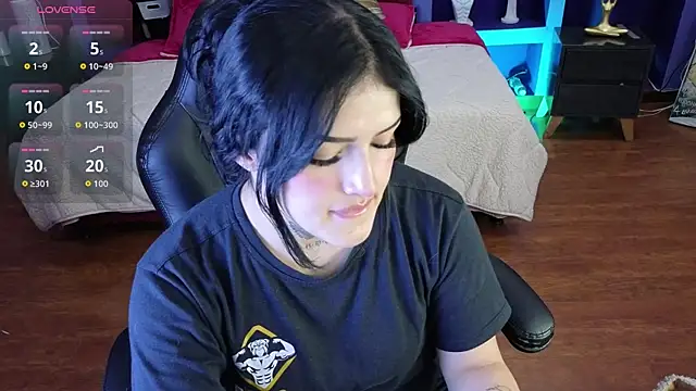 Snapshot of sari_belle chatting on November 18, 8:24 pm sari belle online show from November 18, 8:24 pm