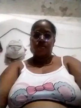 Big ass submissive online show from October 23, 4:23 am