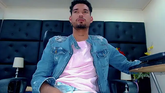 StivBigCock online show from September 29, 2:38 am