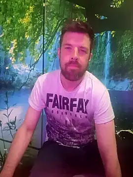 welcome-to-the-jungle online show from May 8, 8:25 pm