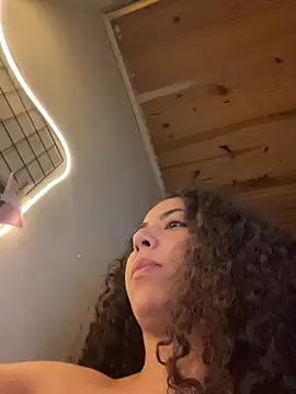 A maddy online show from April 9, 12:10 am