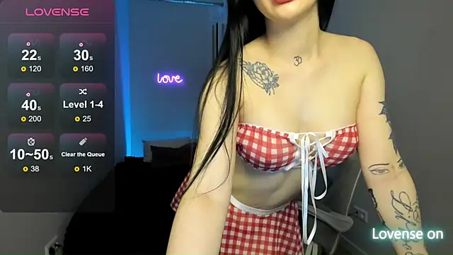 Snapshot of SelinaStorm chatting on May 4, 12:39 am SelinaStorm online show from May 4, 12:39 am