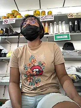 Kyra  Rose online show from January 17, 3:50 pm