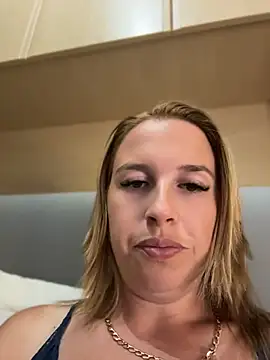 Snapshot of amberrose094 chatting on July 27, 7:43 pm amberrose094 online show from July 27, 7:43 pm
