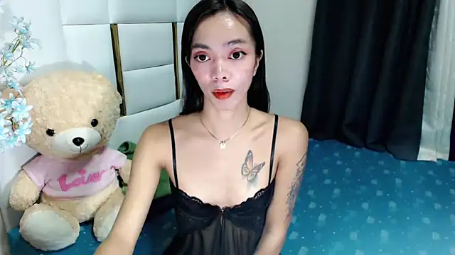 Snapshot of diamondnaked_ chatting on September 13, 6:18 pm diamondnaked  online show from September 13, 6:18 pm