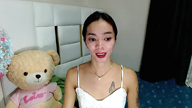 Snapshot of diamondnaked_ chatting on September 20, 5:03 pm diamondnaked  online show from September 20, 5:03 pm