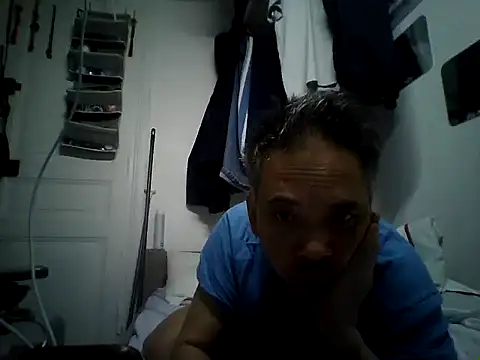 Snapshot of masculado69 chatting on November 13, 2:43 am masculado69 online show from November 13, 2:43 am