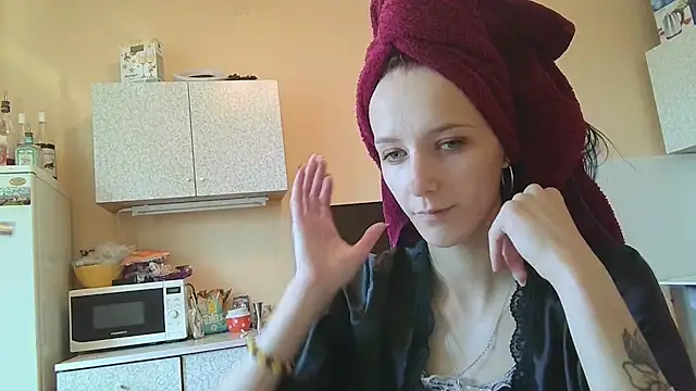 Lucy Divine online show from September 12, 9:53 am