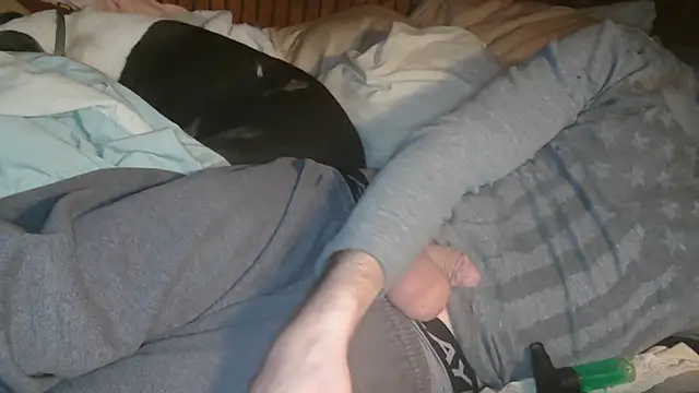 Snapshot of Mac_ThunderDick chatting on May 3, 5:35 am Mac ThunderDick online show from May 3, 5:35 am