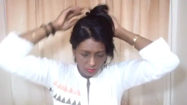 Indianpeaches online show from October 31, 5:08 am