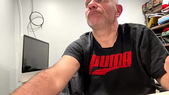 frankyjones8989 online show from October 18, 4:15 am