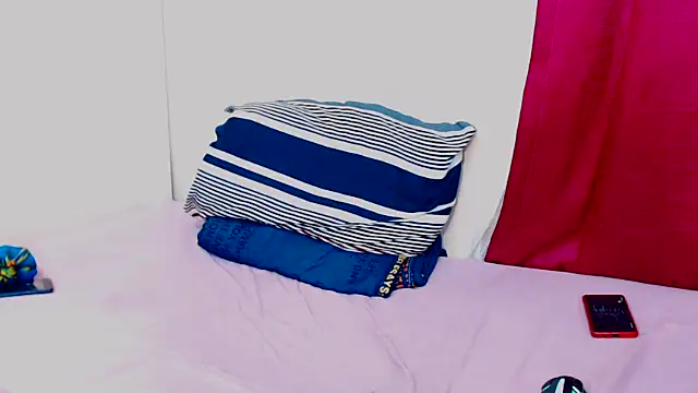 FreakyScarlet00 online show from October 4, 7:28 am