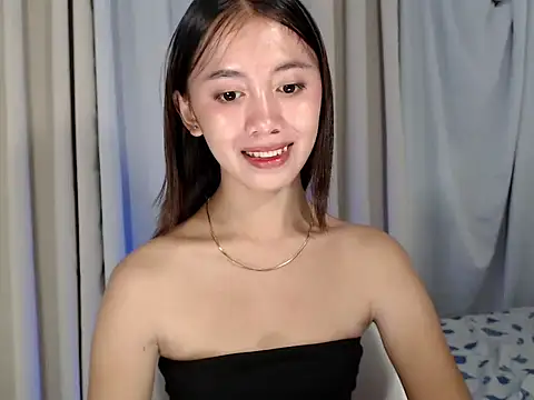 Snapshot of lovely_kiannaHugecock chatting on September 12, 8:14 am lovely kiannaHugecock online show from September 12, 8:14 am