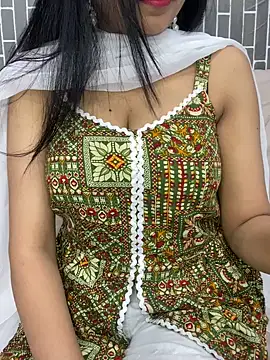 Riya-6969 online show from March 30, 8:43 pm