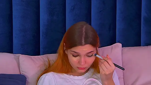 Snapshot of BellaMarebelle chatting on October 17, 4:26 am BellaMarebelle online show from October 17, 4:26 am